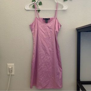 Super cute purple slip dress with a zipper on the side ✨
no flaws:)